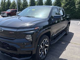Used 2025 Chevrolet Silverado EV RST AWD/4WD video 1