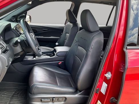 Used 2025 Honda Passport Black Edition image 8