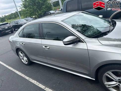 Used 2013 Volkswagen Passat TDI SE FWD image 1