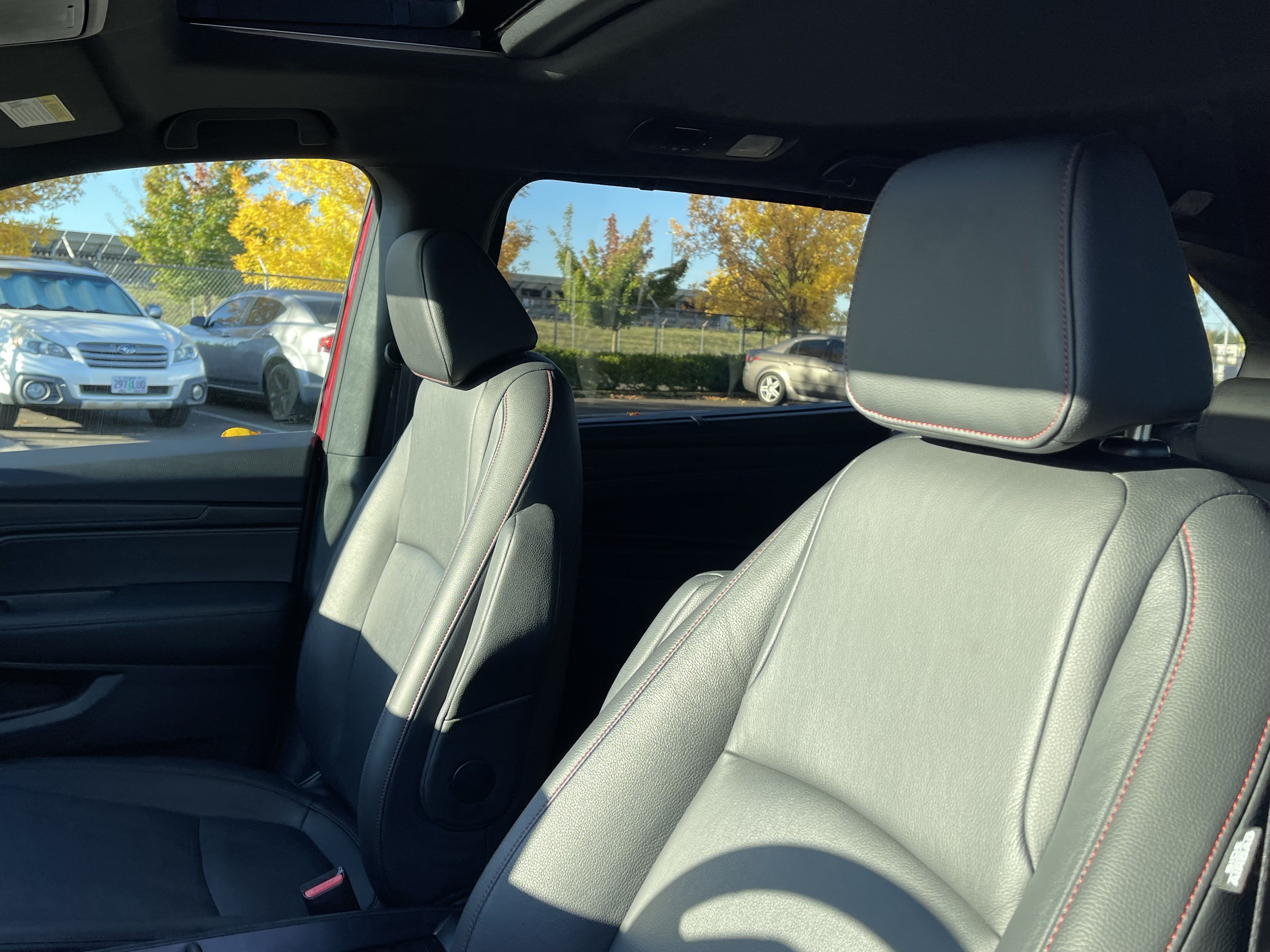 Used 2025 Honda Odyssey Sport-L image 19