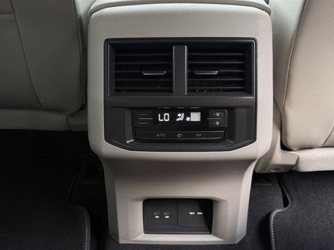 Used 2022 Volkswagen Atlas SE w/ Panoramic Sunroof Package AWD/4WD image 44