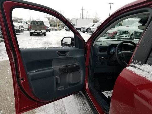 New 2025 Ford Maverick Lariat w/ Black Appearance Package image 13