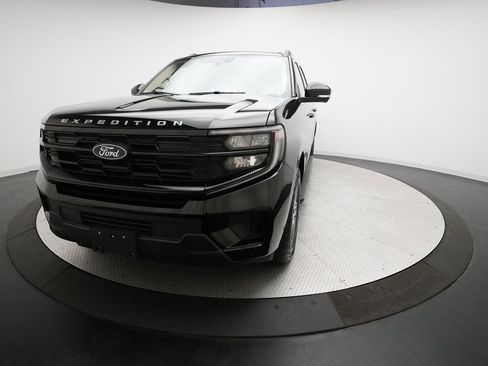 Used 2025 Ford Expedition Max Active image 35