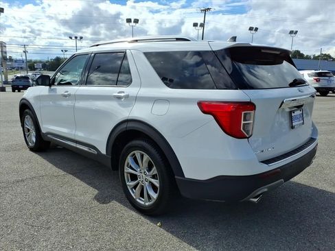 Used 2023 Ford Explorer Limited image 6