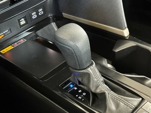 Used 2025 Toyota Camry LE FWD image 20