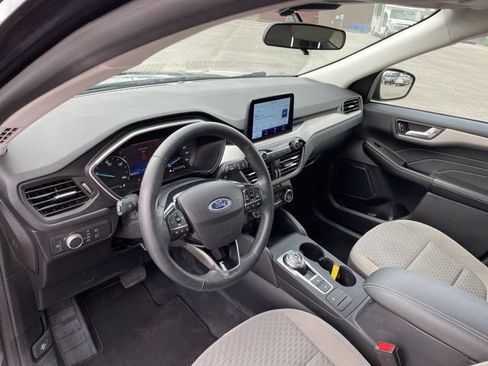 Used 2021 Ford Escape SE w/ Cold Weather Package image 24