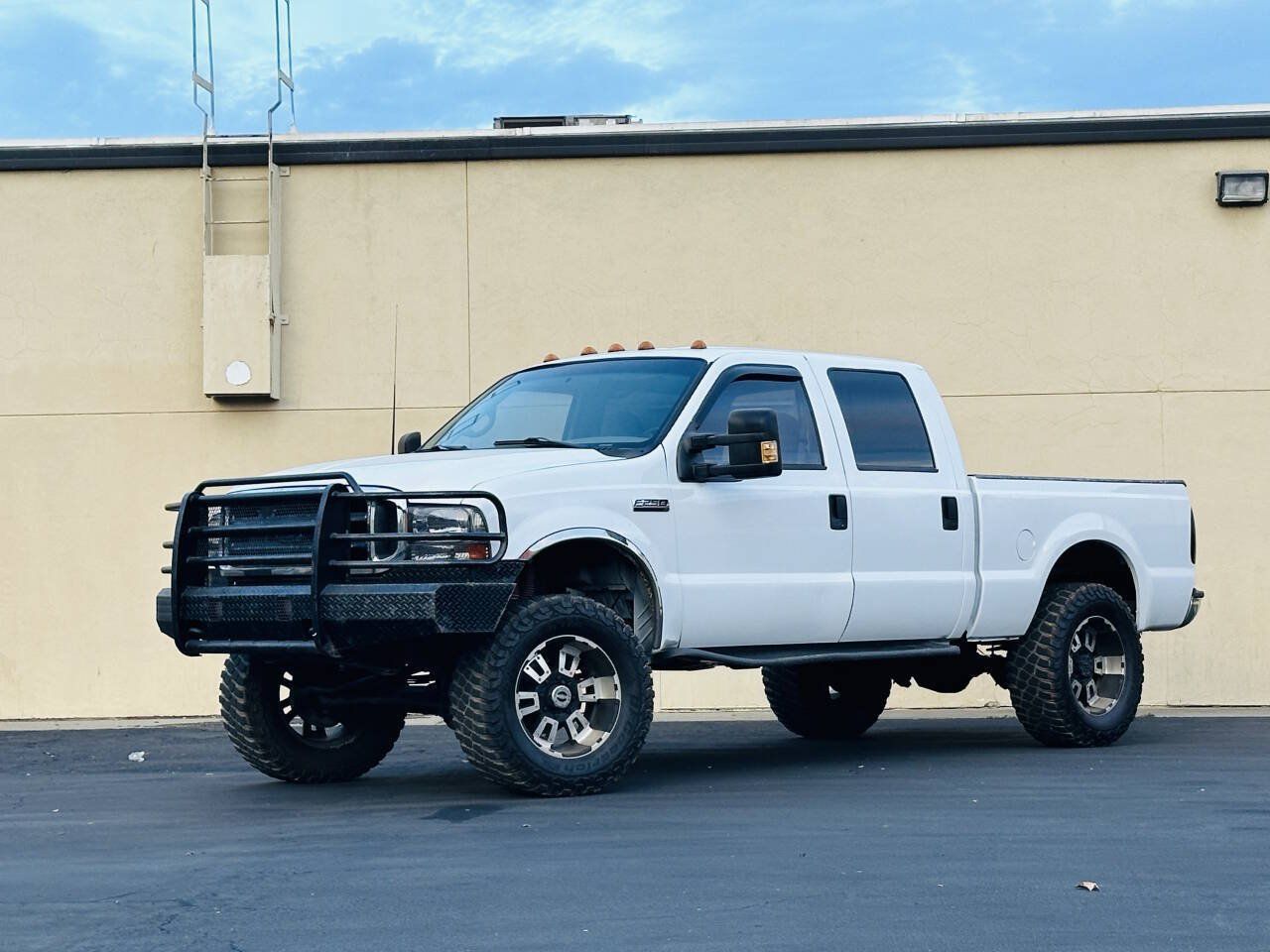 Used 1999 Ford F250 XLT AWD/4WD image 4