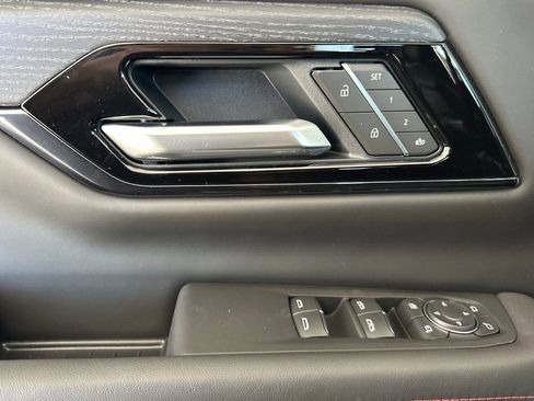 New 2026 GMC Yukon XL AT4 Ultimate AWD/4WD image 12