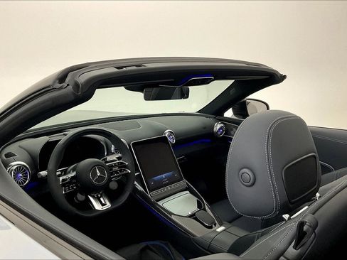 Used 2022 Mercedes-Benz SL 55 AMG 4MATIC image 4