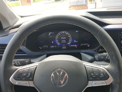 Used 2024 Volkswagen Taos SE AWD/4WD image 13