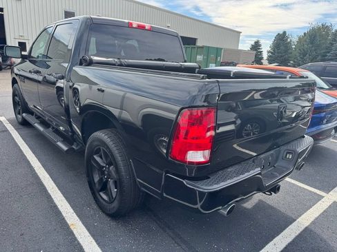 Used 2017 RAM 1500 Express w/ Black Ram 1500 Express Group AWD/4WD image 3
