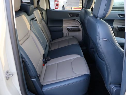 Used 2025 Ford Maverick Lariat AWD/4WD image 23