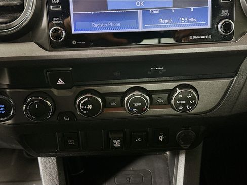 Used 2020 Toyota Tacoma TRD Off-Road image 19