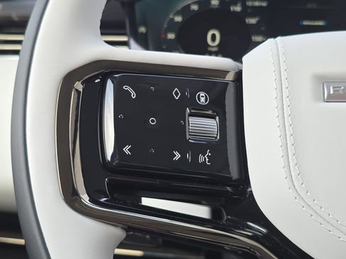 New 2026 Land Rover Range Rover Sport Dynamic SE image 17