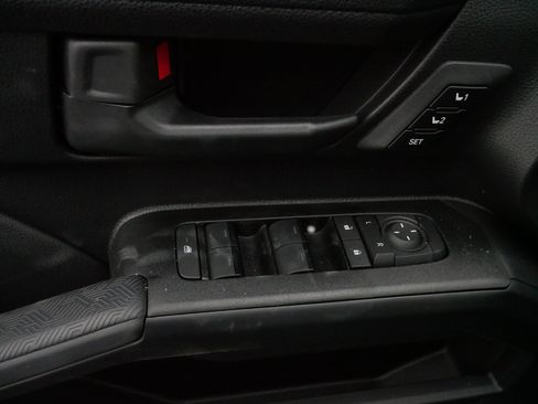 Certified 2025 Toyota 4Runner TRD Off-Road Premium image 19