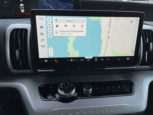 New 2025 Ford Expedition Active image 19