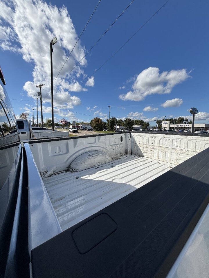 Used 2019 Ford F250 XL w/ Power Equipment Group AWD/4WD image 9