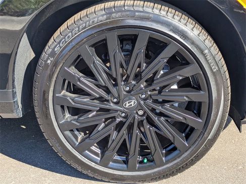 Used 2025 Hyundai Santa Fe Calligraphy image 10