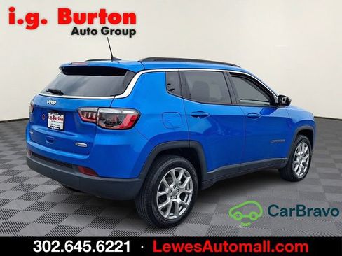 Used 2022 Jeep Compass Latitude AWD/4WD image 6