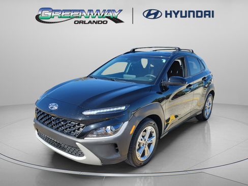 Certified 2022 Hyundai Kona SEL w/ Convenience Package image 2