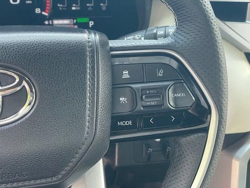 Used 2023 Toyota Sequoia Capstone AWD/4WD image 17