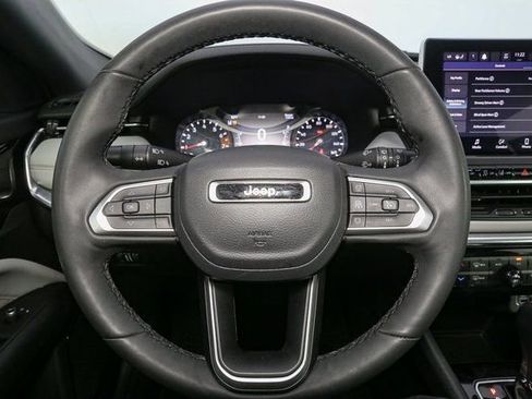 Used 2024 Jeep Compass Limited image 29