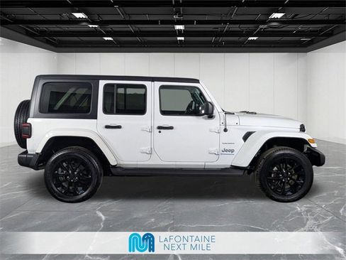 Used 2023 Jeep Wrangler Unlimited Sahara w/ Cold Weather Group image 6