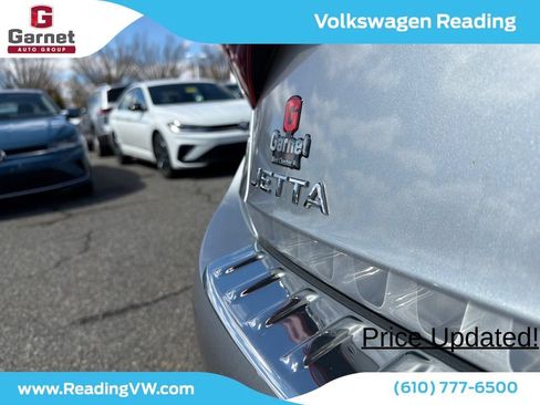 Certified 2023 Volkswagen Jetta SE FWD image 38