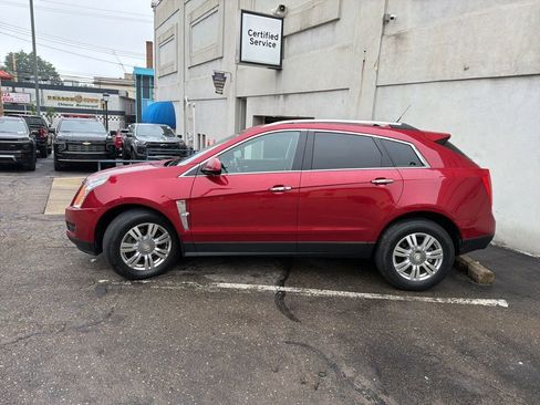 Used 2011 Cadillac SRX Luxury AWD/4WD image 2
