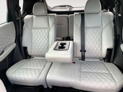 Used 2023 Mitsubishi Outlander SE AWD/4WD image 13