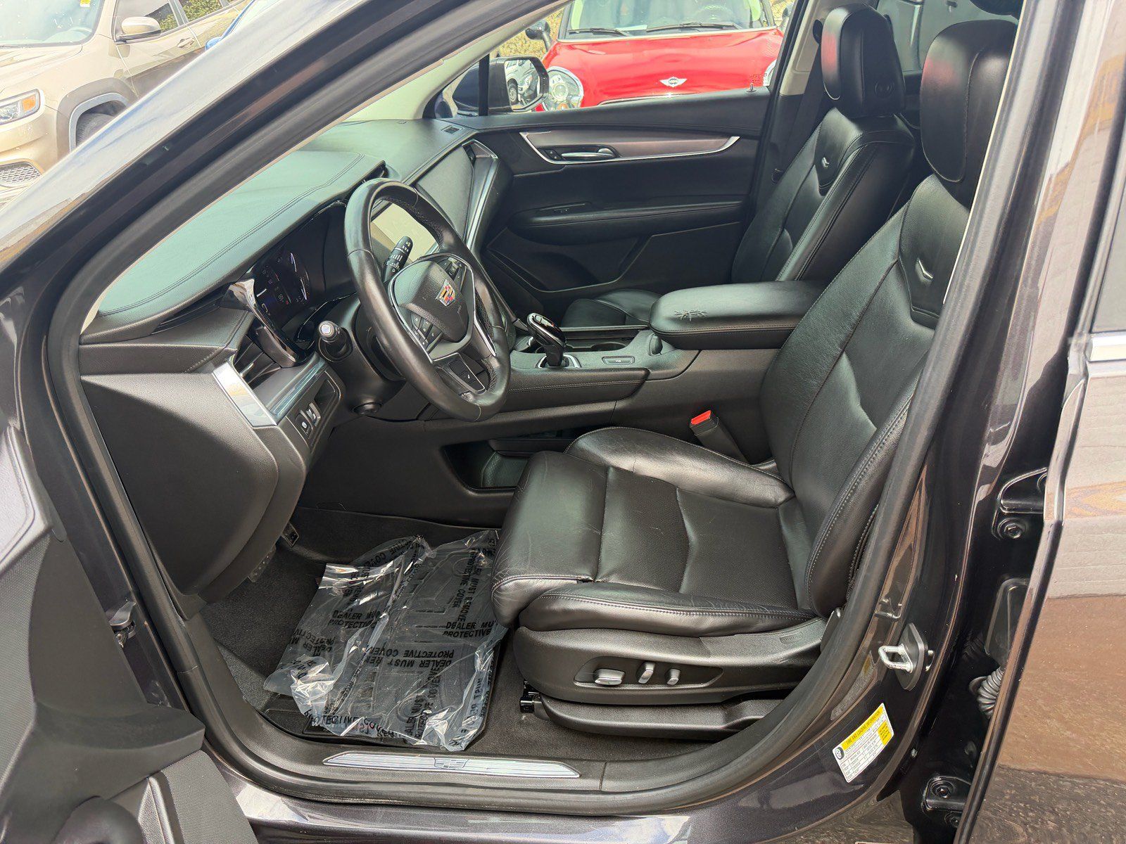Used 2017 Cadillac XT5 Luxury FWD image 18