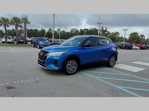 Used 2023 Nissan Kicks SV image 22