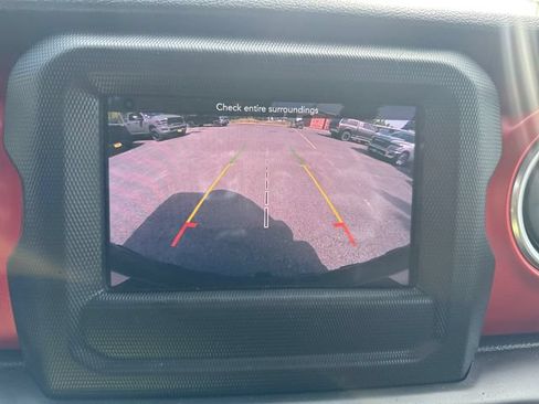 Used 2018 Jeep Wrangler Unlimited Rubicon AWD/4WD image 24