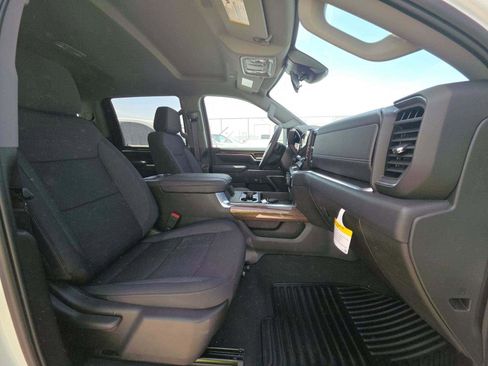 Used 2025 Chevrolet Silverado 2500 LT w/ Convenience Package image 6