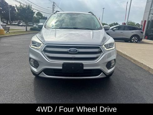 Used 2017 Ford Escape SE w/ Equipment Group 201A AWD/4WD image 8