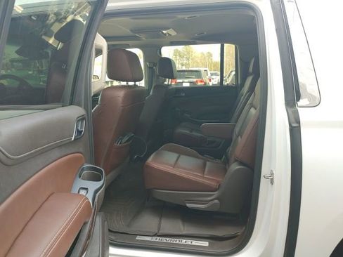 Used 2018 Chevrolet Suburban Premier image 15