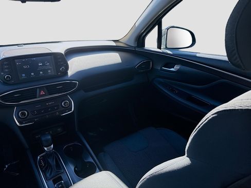 Used 2020 Hyundai Santa Fe SE image 18