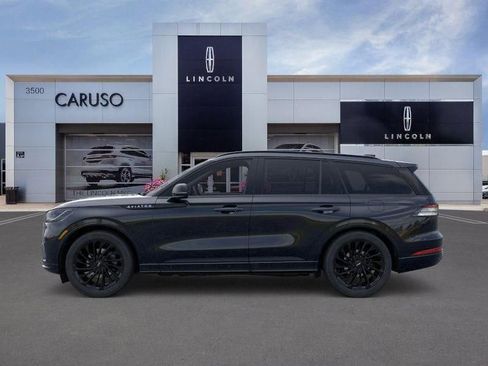 New 2026 Lincoln Aviator Reserve image 3