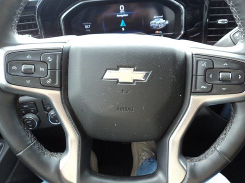 Used 2024 Chevrolet Silverado 1500 LT AWD/4WD image 16