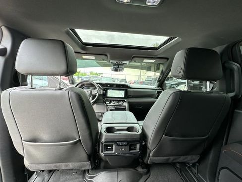 Certified 2025 GMC Sierra 1500 AT4 w/ Technology Package AWD/4WD image 30