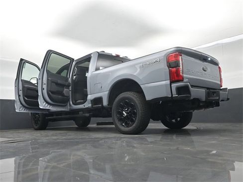 New 2026 Ford F350 Lariat w/ Black Appearance Package image 73