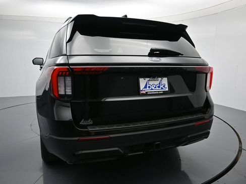 Certified 2025 Ford Explorer ST-Line w/ Premium Package RWD image 24