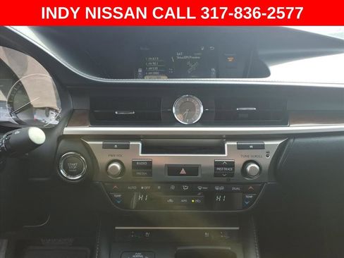 Used 2017 Lexus ES 350 w/ Premium Package image 21