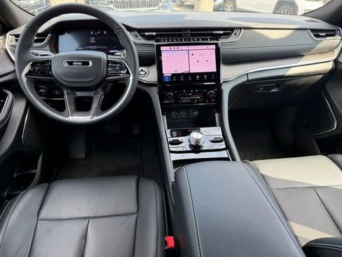 New 2025 Jeep Grand Cherokee Overland w/ Luxury Tech Group IV image 15