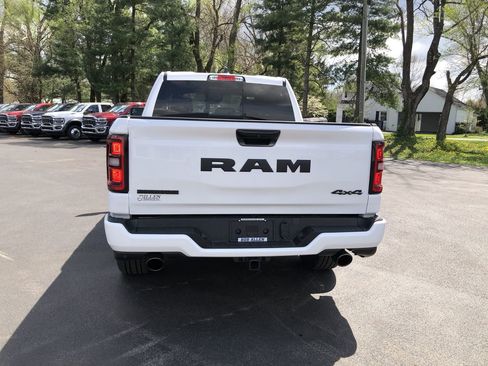New 2026 RAM 1500 4x4 Crew Cab image 18