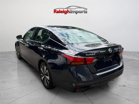Used 2021 Nissan Altima 2.5 SV FWD image 7