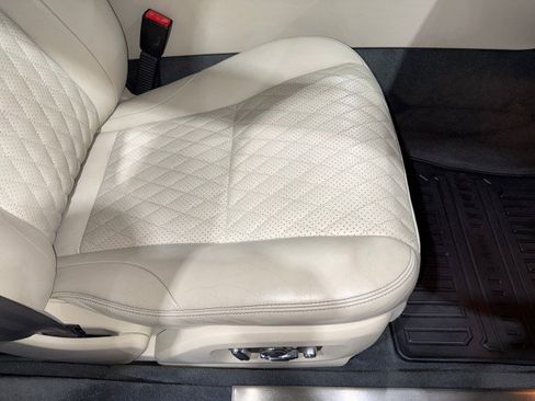 Used 2019 Jaguar XJ L Portfolio image 66