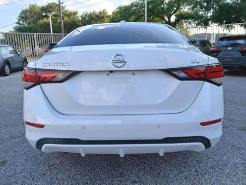 Used 2022 Nissan Sentra SV w/ Trunk Package FWD image 6