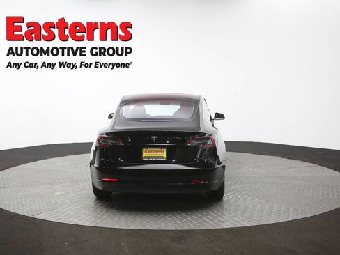 Used 2019 Tesla Model 3 Standard Range image 35