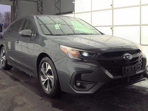 Used 2025 Subaru Legacy Premium image 1